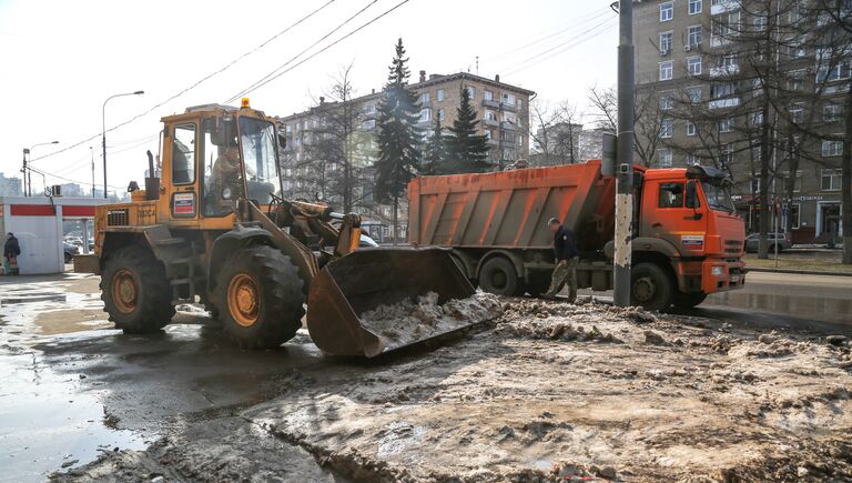 Уборка московских улиц