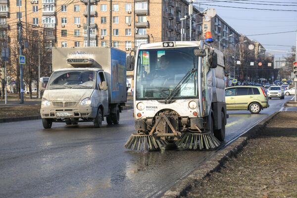 Уборка московских улиц