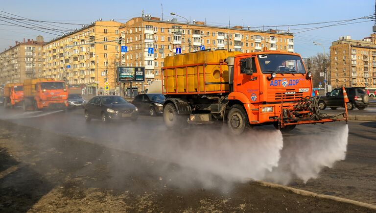 Уборка московских улиц