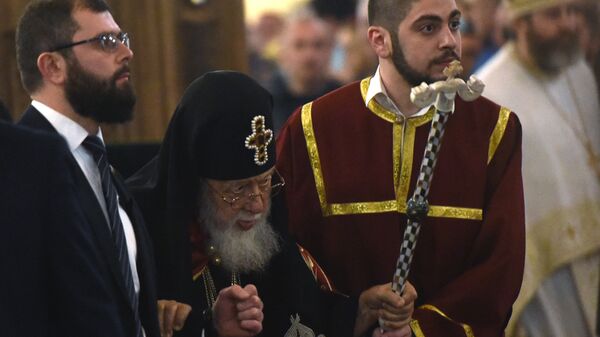 Католикос - патриарх всея Грузии Илия Второй во время праздничной пасхальной службы в кафедральном соборе Святой Троицы в Тбилиси. 8 апреля 2018