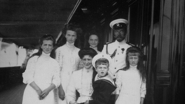 Проект RT #Romanovs100