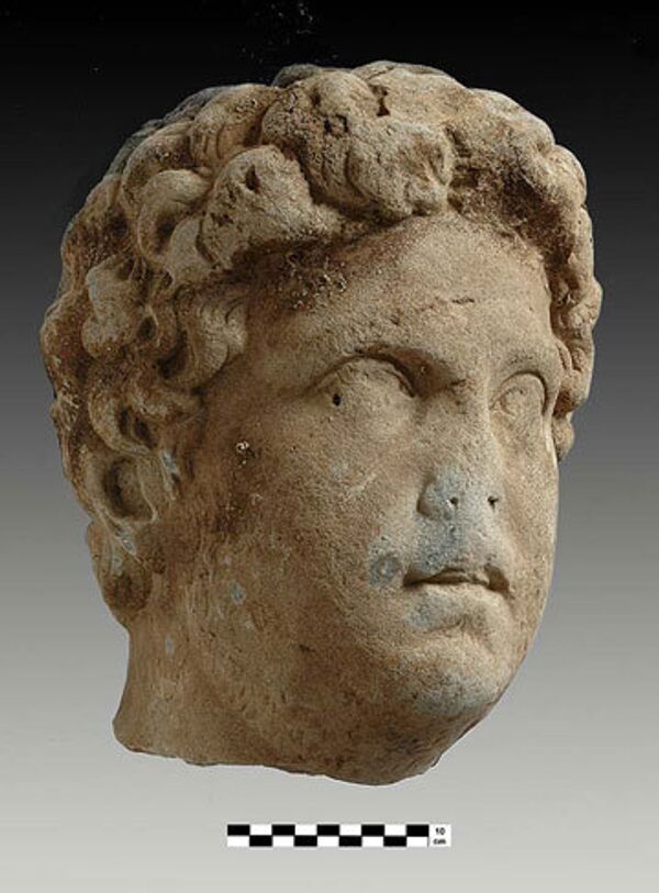 Две античных статуи римской работы найдены при подводных раскопках в Эгейском море