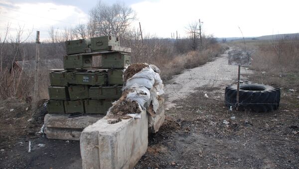 Разрушенный поселок в Луганской области. Архивное фото
