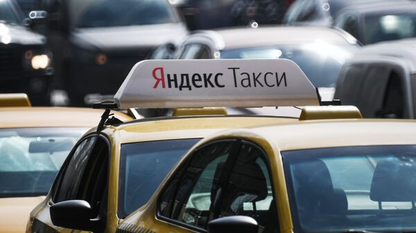 Автомобиль службы Яндекс.Такси. Архивное фото