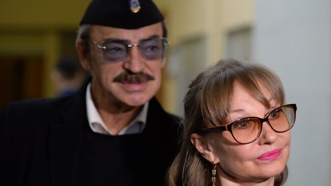 Михаил Боярский с супругой Ларисой Луппиан