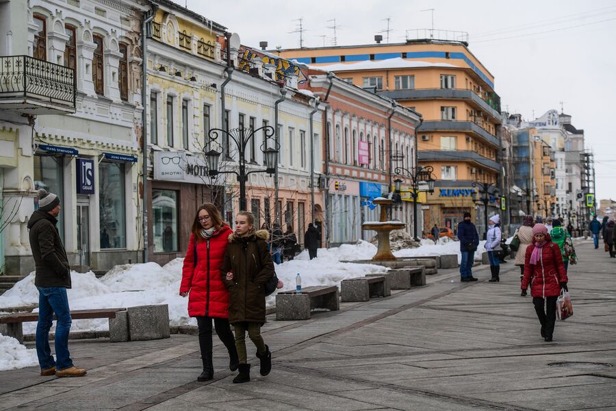 Самара люди на улице. Фото улиц Самары с людьми. Кавид в Самаре 5февр.