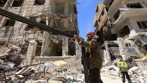 Разрушенные здания в Думе