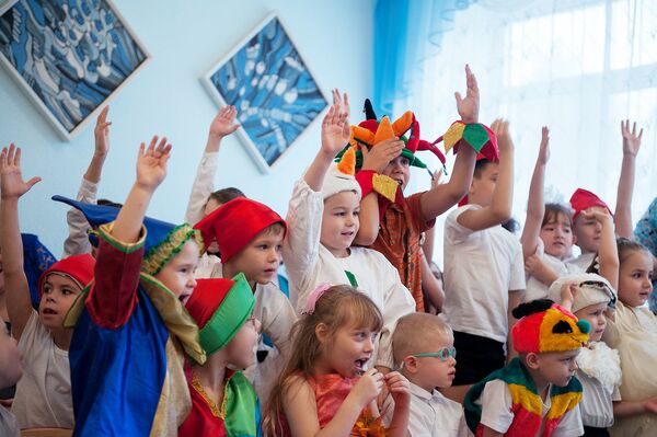 В предыдущие годы Деды Морозы нашлись практически в каждом городе России — от Калининграда до Владивостока, и в Европе, и в США В предыдущие годы Деды Морозы нашлись практически в каждом городе России — от Калининграда до Владивостока, и в Европе, и в США