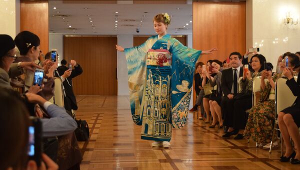 Презентация японского кимоно для олимпиады в Токио