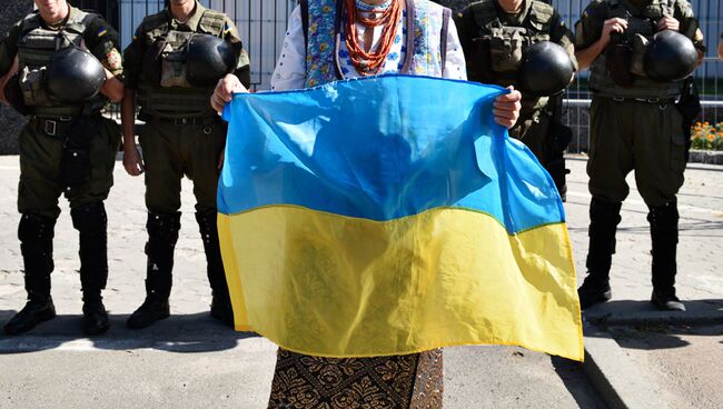 Акция протеста у посольства России в Киеве. Архивное фото