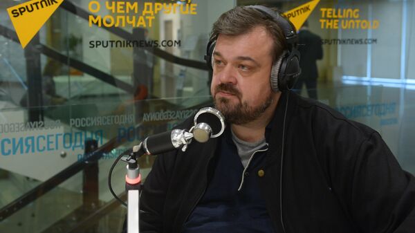 Спортивный телекомментатор Василий Уткин