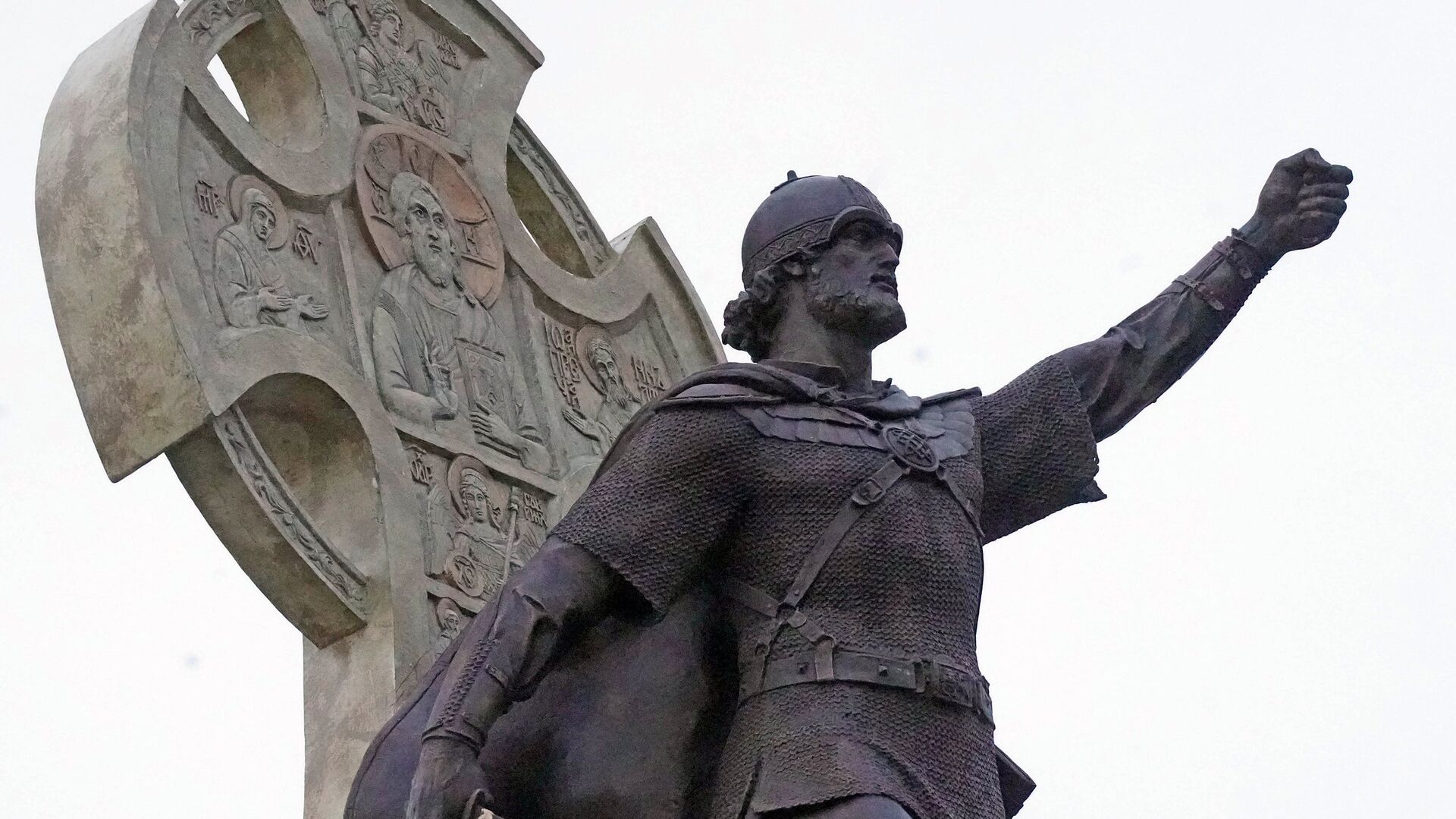 Памятник Невскому в Калининграде