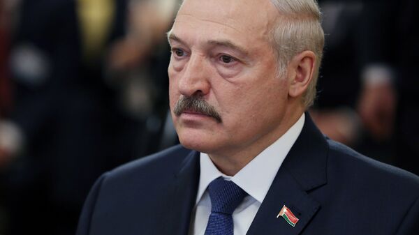 Президент Республики Беларуссии Александр Лукашенко во время встречи в Кишиневе с президентом Молдавии Игорем Додоном. 18 апреля 2018