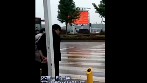 Скриншот видео, Китай, нарушения ПДД