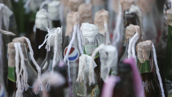 Бутылки с зажигательной смесью, приготовленные для протестов против правительства Даниэля Ортега, в Манагуа, Никарагуа. Архивное фото