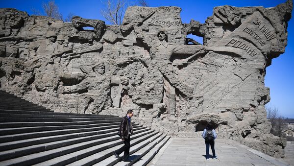 Композиция Стены-руины на территории Историко-мемориального комплекса Героям Сталинградской Битвы на Мамаевом Кургане