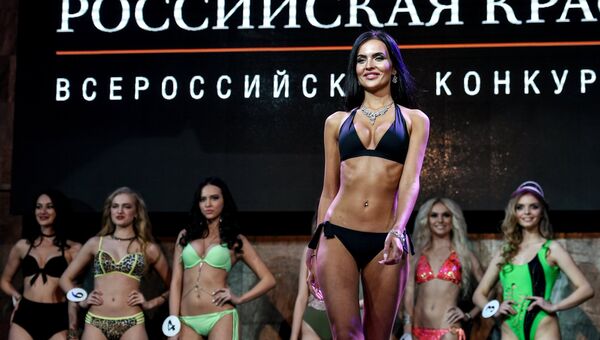 Участницы конкурса красоты «Российская красавица 2018» во время соревнований в отеле Корстон в Москве