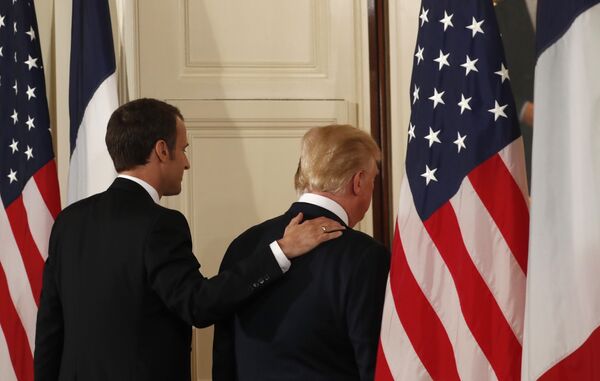 Президент США Дональд Трамп и президент Франции Эммануэль Макрон в Белом доме. 24 апреля 2018 Президент США Дональд Трамп и президент Франции Эммануэль Макрон в Белом доме. 24 апреля 2018