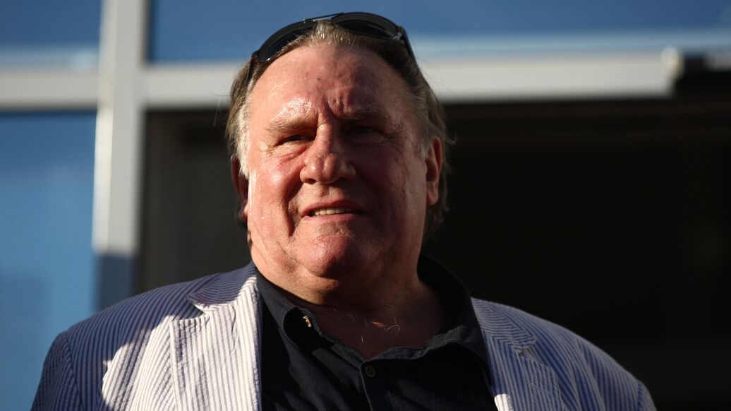 Суд признал Жерара Депардье виновным по делу о домогательствах на съемках