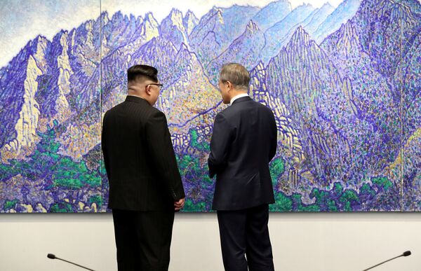 Встреча лидеров Северной и Южной Корей Ким Чен Ына и Мун Чжэ Ина