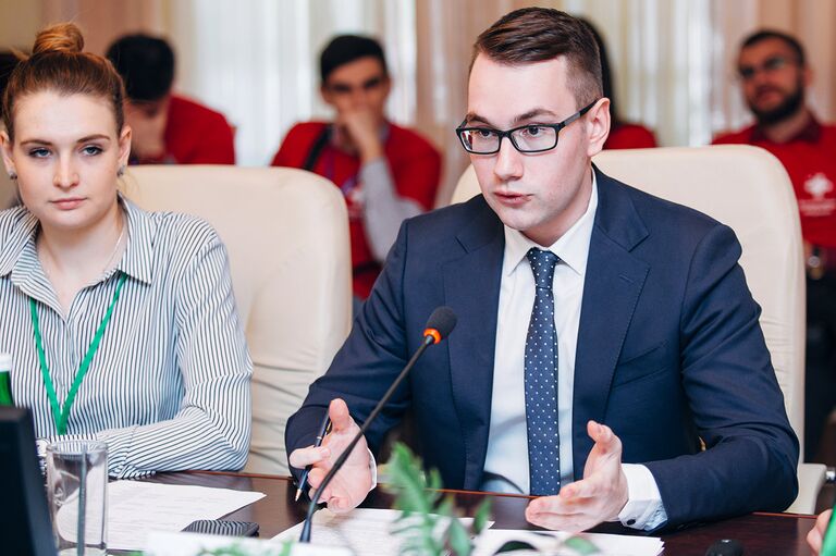 Павел Савчук на окружном форуме добровольцев ПФО и ЮФО Павел Савчук на окружном форуме добровольцев ПФО и ЮФО