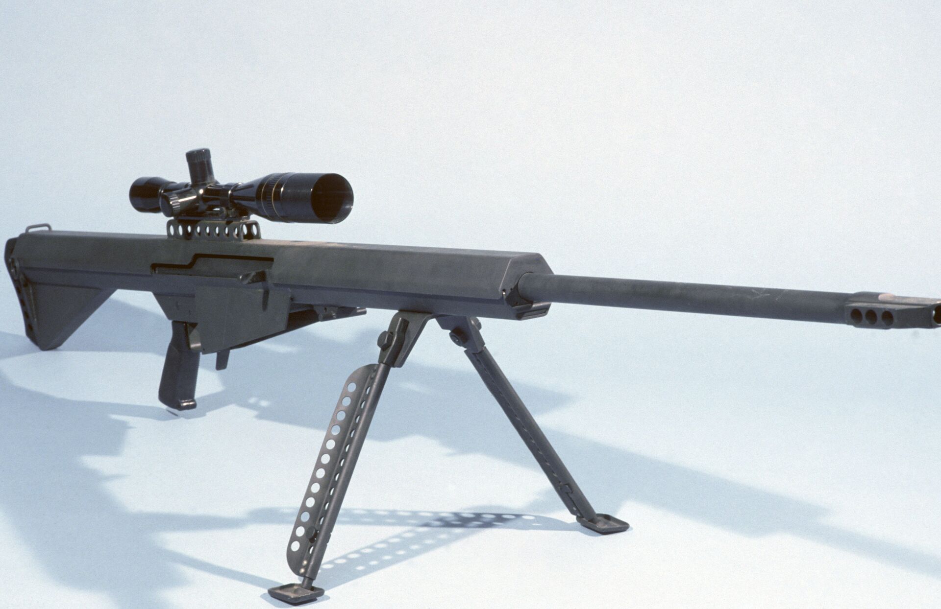 Снайперская винтовка Barrett M82  - РИА Новости, 1920, 04.02.2021