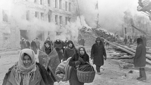 Жители блокадного Ленинграда. Архивное фото