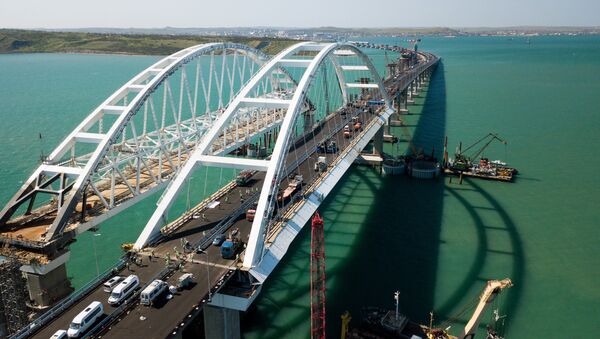 Строительство Крымского моста и автомобильных подходов со стороны Краснодарского края. Архивное фото