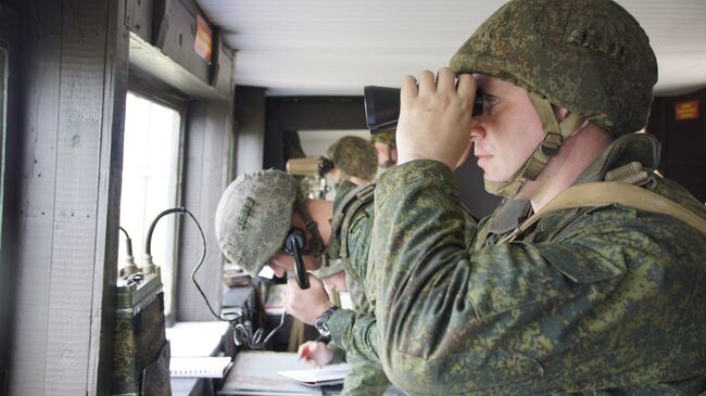 Военнослужащие во время учений Народной милиции ЛНР по огневой подготовке. Архивное фото
