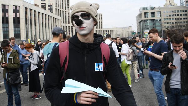Участник митинга в поддержку мессенджера Telegram на проспекте Сахарова в Москве