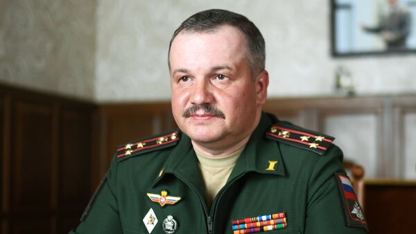 Начальник Военно-оркестровой службы Вооруженных Сил РФ, главный военный дирижер Тимофей Маякин во время интервью в Москве