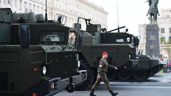 Проход военной техники по Тверской улице