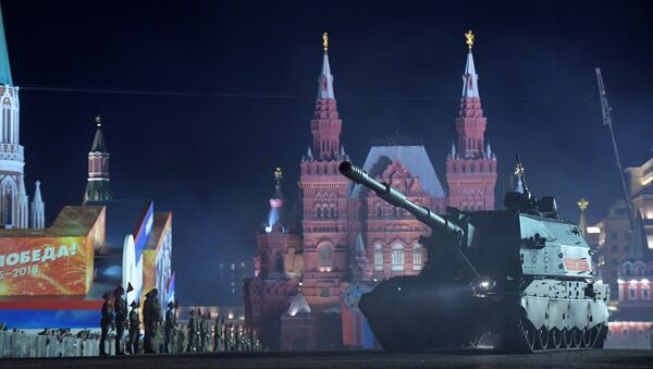 Самоходная артиллерийская установка Коалиция-СВ на репетиции военного парада на Красной площади, посвященного 73-й годовщине Победы в Великой Отечественной войне