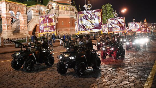 Армейские мотовездеходы АМ-1 на репетиции военного парада на Красной площади, посвященного 73-й годовщине Победы в Великой Отечественной войне