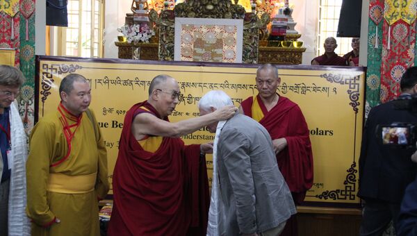 Далай-лама и ведущие российские исследователи на конференции Фундаментальное знание: диалог российских и буддийских ученых в Дхарамсале
