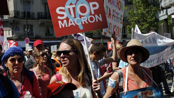 Шествие противников президента Франции Эммануэля Макрона, Париж. 5 мая 2018