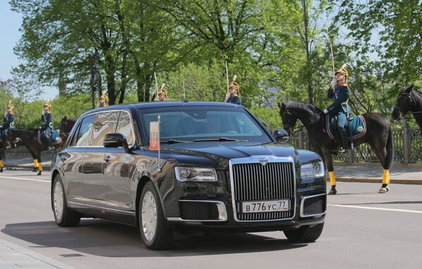 Автомобиль Aurus кортежа президента РФ. 7 мая 2018