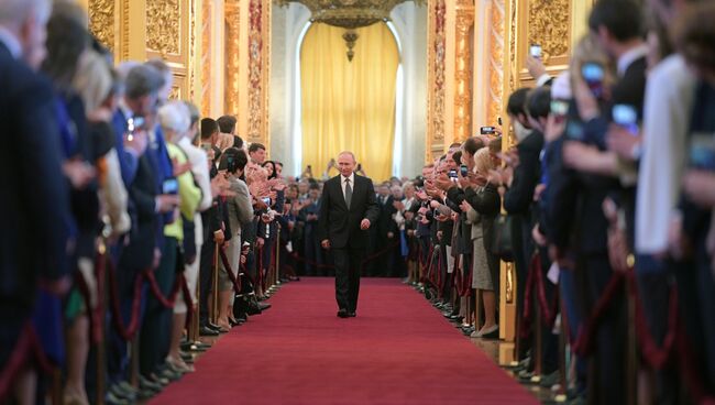 Избранный президент РФ Владимир Путин во время церемонии инаугурации в Кремле. 7 мая 2018