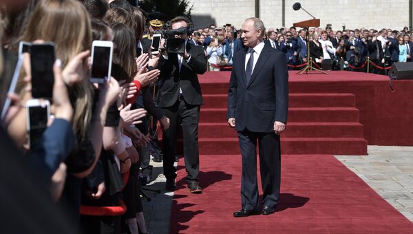 Президент РФ Владимир Путин после инаугурации на Соборной площади Кремля. 7 мая 2018