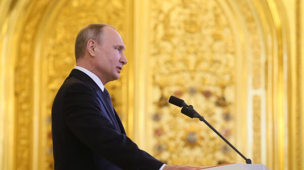 Избранный президент России Владимир Путин во время церемонии инаугурации в Кремле