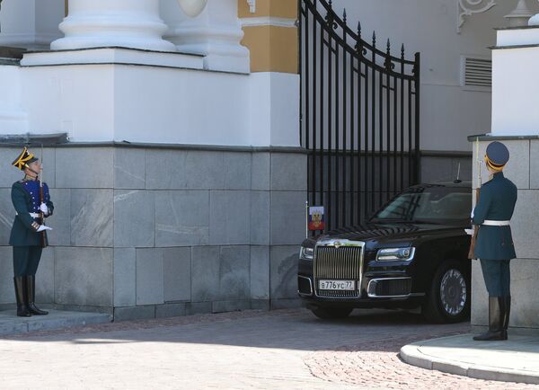 Автомобиль Aurus кортежа президента РФ