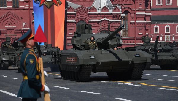 Танк Т-72Б3 на военном параде, посвященном 73-й годовщине Победы в Великой Отечественной войне 1941-1945 годов