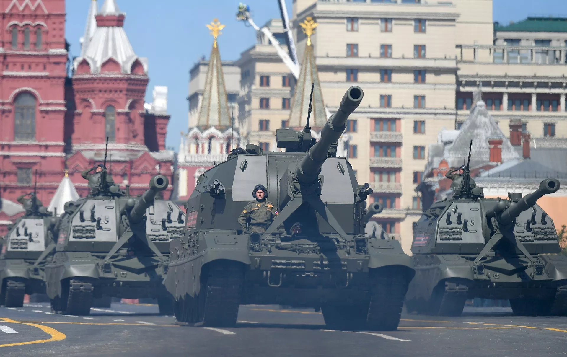 Самоходные артиллерийские установки Коалиция-СВ и Мста-С на военном параде, посвященном 73-й годовщине Победы в ВОВ Самоходные артиллерийские установки Коалиция-СВ и Мста-С на военном параде, посвященном 73-й годовщине Победы в ВОВ - РИА Новости, 1920, 26.10.2023