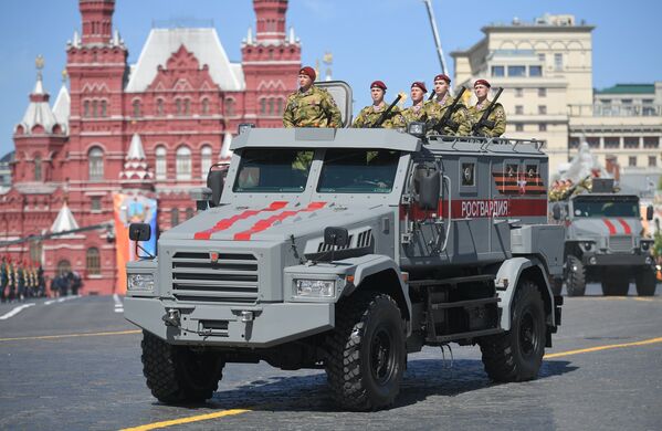 Бронеавтомобиль Патруль на военном параде, посвященном 73-й годовщине Победы в ВОВ