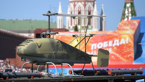 Беспилотный летательный аппарат вертолетного типа Катран на военном параде, посвященном 73-й годовщине Победы в ВОВ