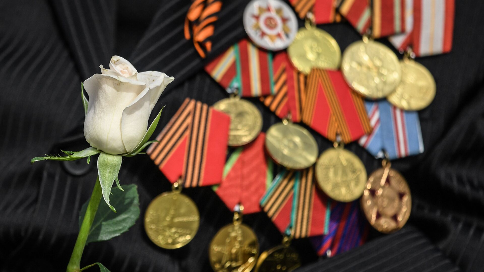 Китель с медалями ветерана Великой Отечественной войны - РИА Новости, 1920, 09.05.2022