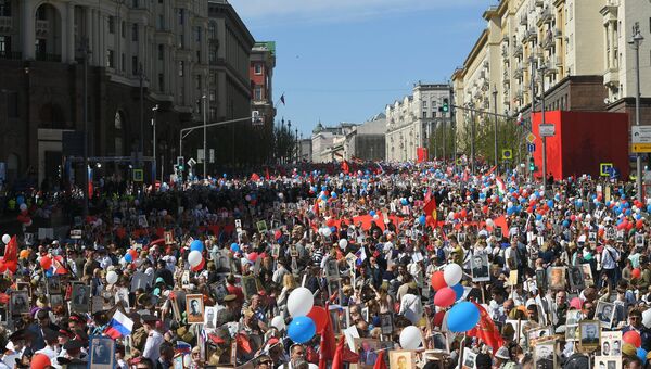 Участники акции Бессмертный полк в Москве. 9 мая 2018
