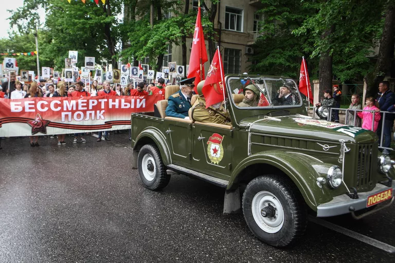 Участники акции Бессмертный полк в Пятигорске Участники акции Бессмертный полк в Пятигорске