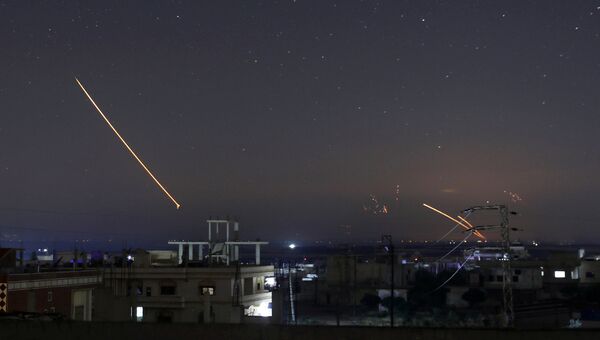 Ракетный огонь на городом Даръа в Сирии. 10 мая 2018