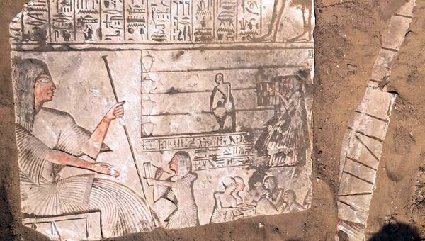 Артефакты, найденные в гробнице генерала Иврия в Саккаре
